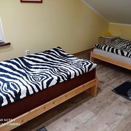 Przy Stajni بيت للعطل Gajrowskie